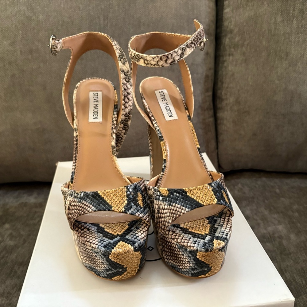 Steve Madden Skyla Snake Multi